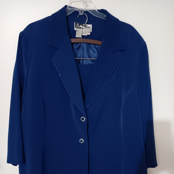 Royal Blue Suit BenMarc - Picture 1 of 5